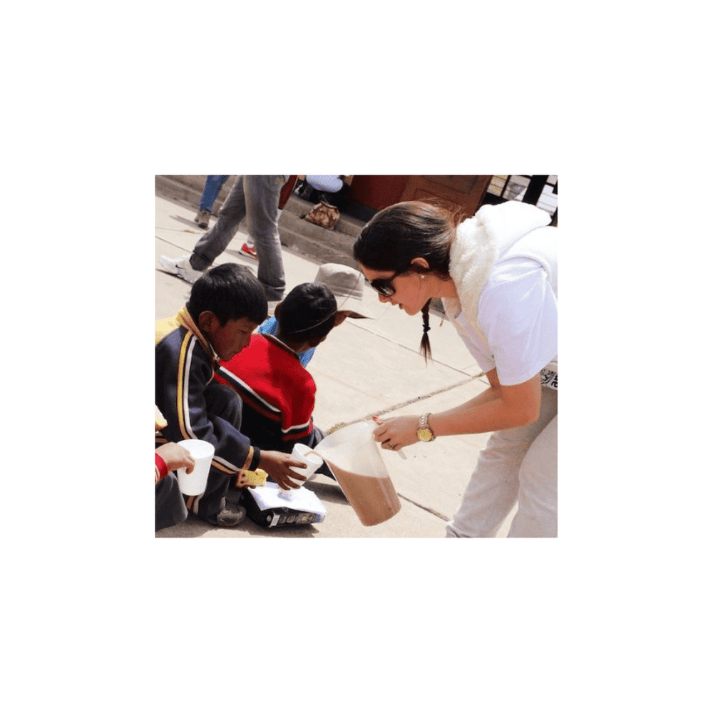 EL QUE BIEN ANDA, BIEN LE VA.